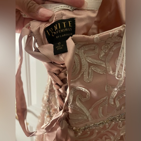 Ignite Evenings by Carollin Size 10 - Picture 6 of 7